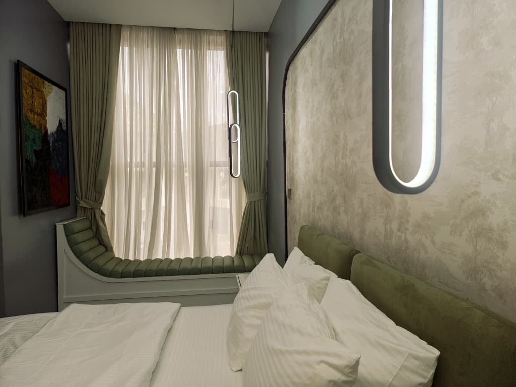 4 en-suite bedrooms • Boys Quarter (BQ) • Laundry Room with Washing Machine and deep utility sink • Modern fully fitted kitchen • Elegant interior finishing • Guest toilet • Fitted AC's in all spaces