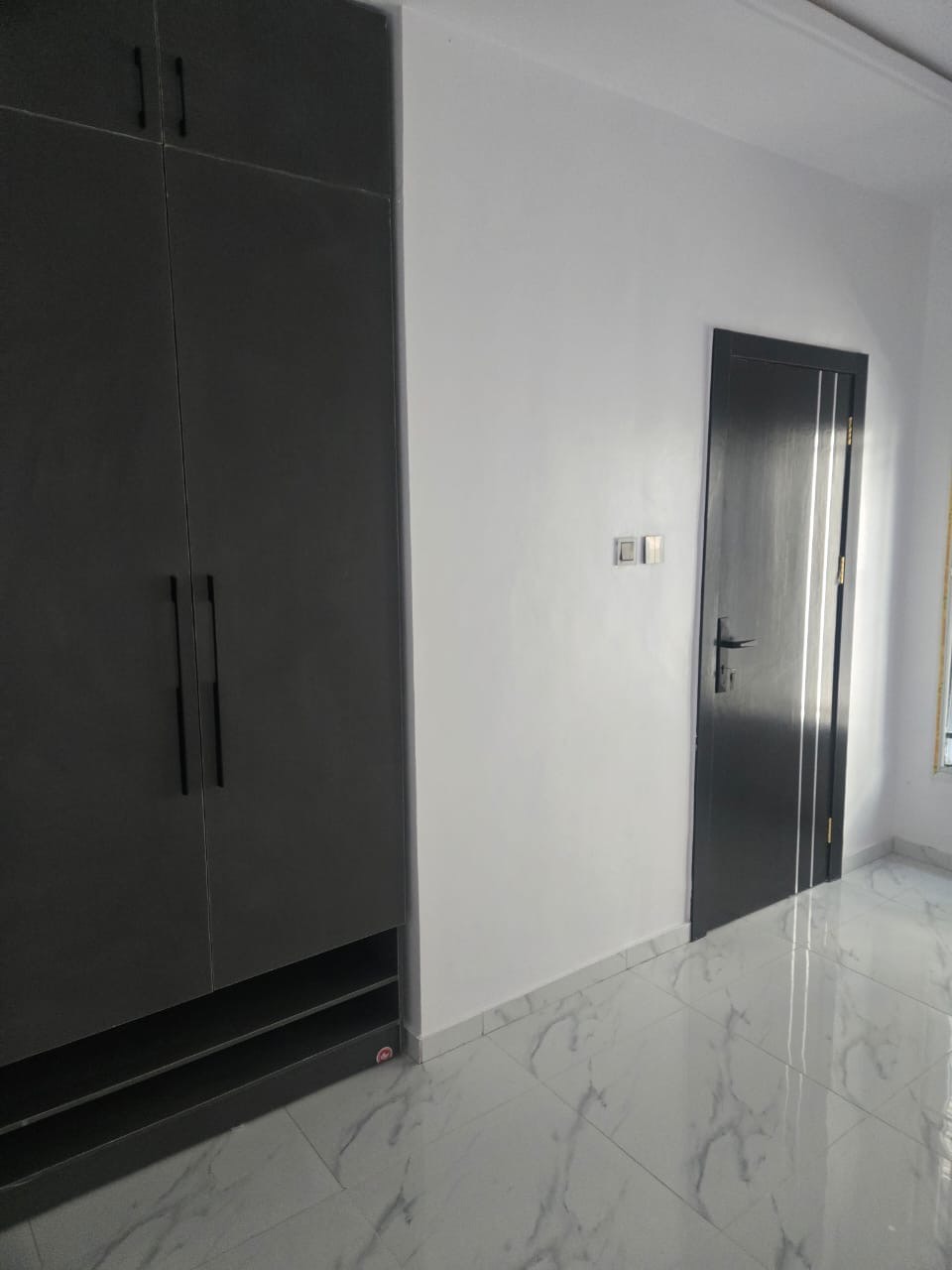 LUXURY 4-BEDROOM MAISONETTE